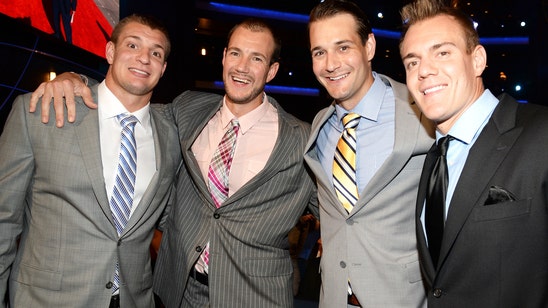 Rob Gronkowski's younger brother, Glenn, trying to make NFL as fullback