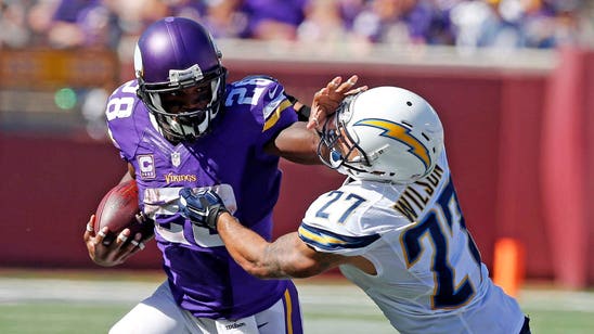 Peterson, Vikings dominate in win over Chargers