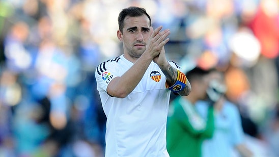 Official-FC Barcelona sign Paco AlcÃ¡cer