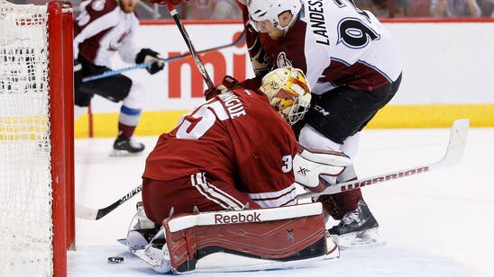 Coyotes send qualifying offers to 7 restricted free agents
