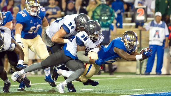 WATCH: Tulsa completes Hail Mary for TD against Memphis