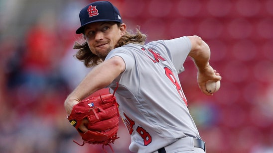 Cardinals trade Leake to Mariners for minor league shortstop