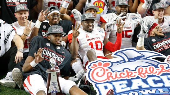 QB Greg Ward Jr. accounts for trio of TDs as Houston upsets FSU