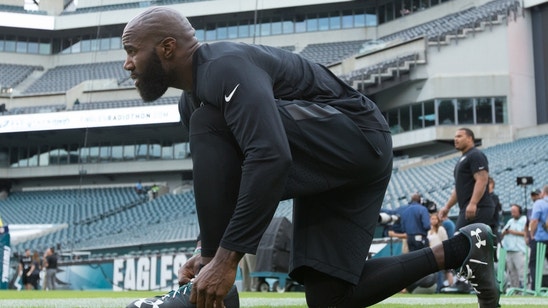 Malcolm Jenkins, Eagles teammates raise fists during national anthem (Video)