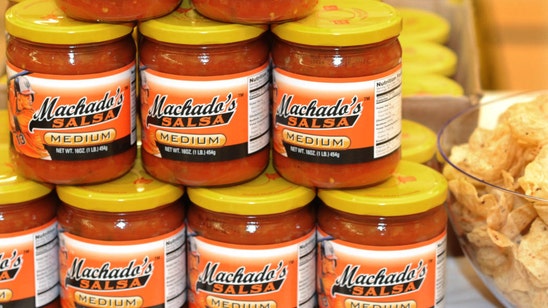 WATCH: Manny Machado takes chips and salsa break during Home Run Derby