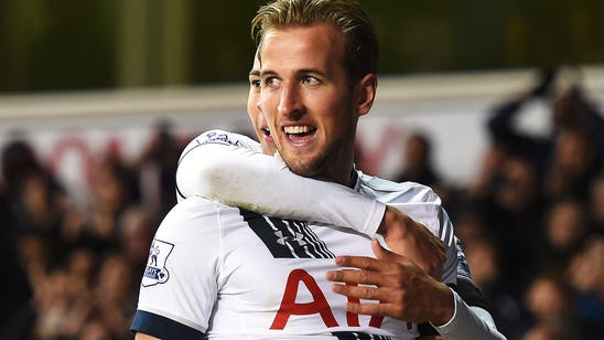 Kane brace helps Tottenham thrash London rivals West Ham