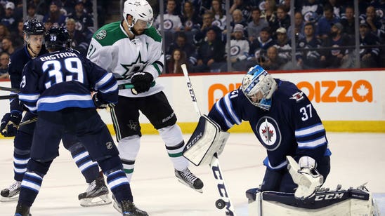 Laine scores 2 on power play, Jets beat Stars 4-1