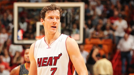 Goran Dragic gets tooth knocked out and doesn't even get the foul