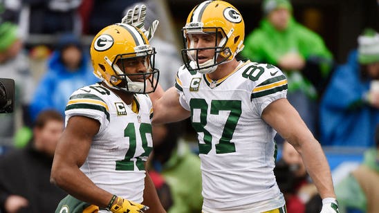 Cobb, Nelson clutching tightly to leadership role with Packers