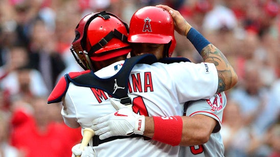 Fans cheer Pujols in his return to St. Louis, Cardinals get 5-1 win over Angels