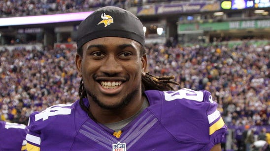 Vikings wideout Patterson crashes high school graduation party