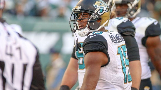 Jaguars WR Robinson holds his own against Revis