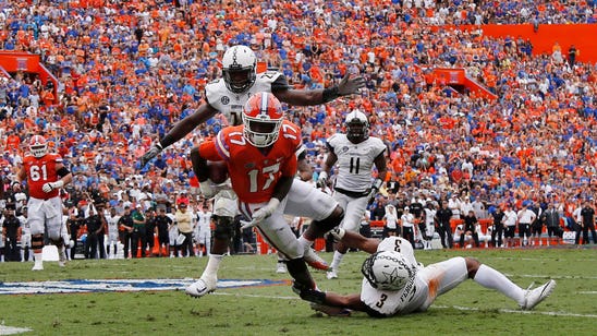 Gators suspend 7 players for season opener against Charleston Southern