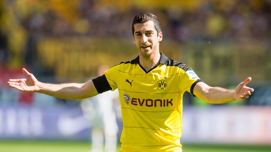 Dortmund accept Manchester United bid for Mkhitaryan