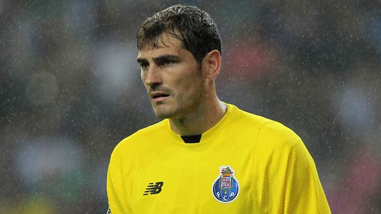 New Porto keeper Casillas makes successful debut in opening day win