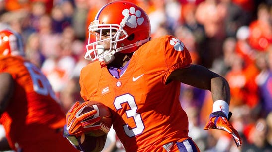 Watch: Clemson WR shakes off Irish defenders for TD