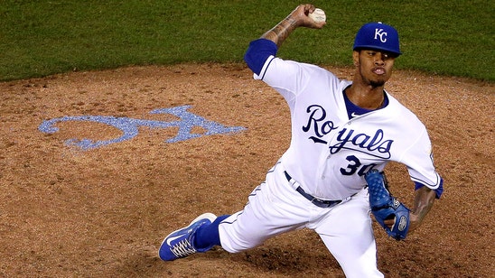 Ventura rocks, Royals offense rolls in 12-1 rout of Tigers