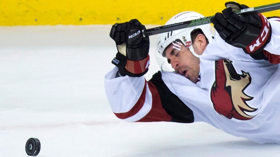 McCann, Markstrom lead Canucks past Coyotes