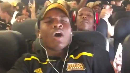 Watch Kennesaw State player freak out on the first flight of his life