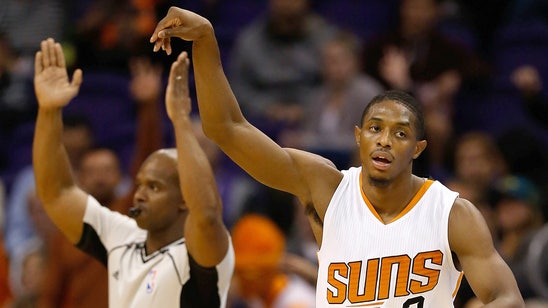 Knight's first career triple-double propels Suns past Kobe-less Lakers