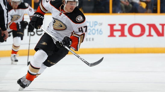 NHL Rumors: Hampus Lindholm agrees to six-year deal with Ducks