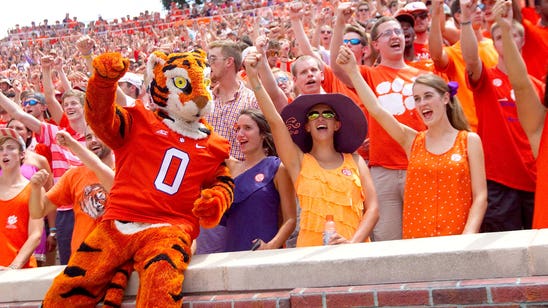 Photo: Supermarket goes all out supporting Clemson