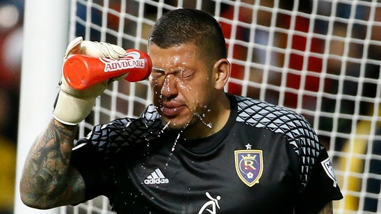Nick Rimando makes spectacular save ... with his face