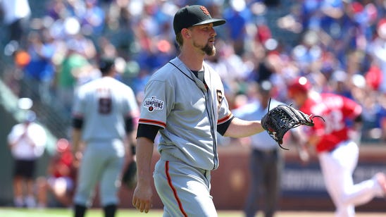 Giants trade pickup Leake goes on DL after making one start