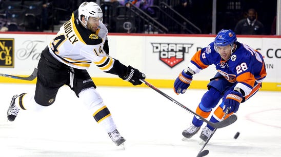 Bruins F Brett Connolly shows support for injured college hockey player