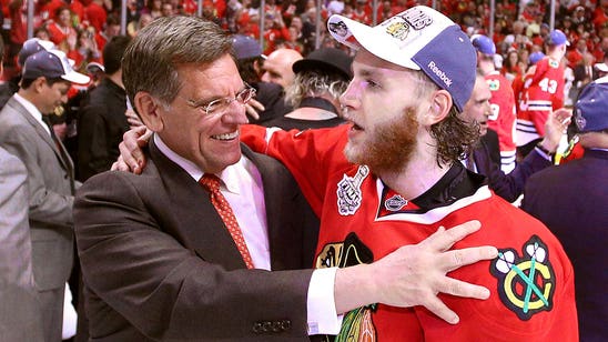 Blackhawks chairman Wirtz brings Stanley Cup to Northwestern