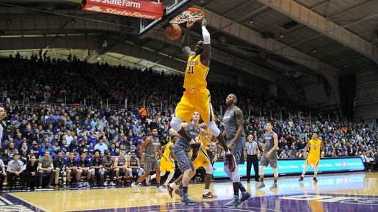 Gophers win second straight conference road game