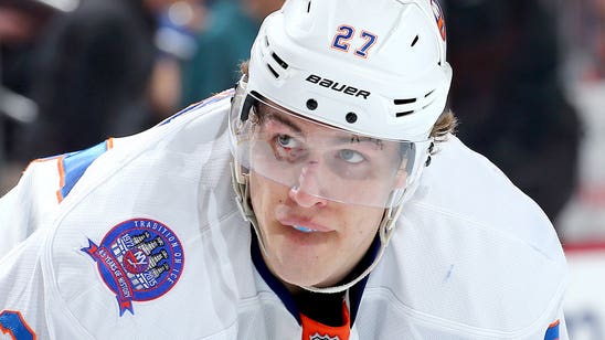 Islanders sign F Lee to 4-year contract after strong rookie campaign