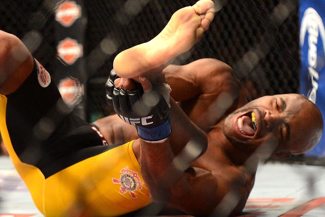 Anderson Silva Fell Into Depression After Broken Leg I Thought My Career Was Over Fox Sports