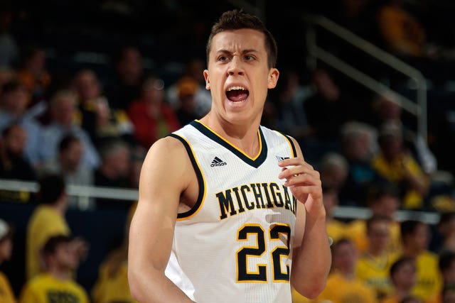 Robinson Has Perfect Shooting Night As No 24 Michigan Routs Elon Fox Sports