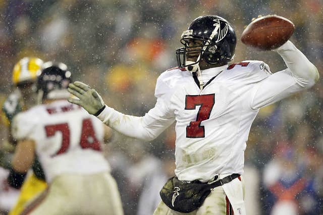 Atlanta Falcons on X: Falcons to honor Roddy White & Michael Vick with  special retirement ceremony. 