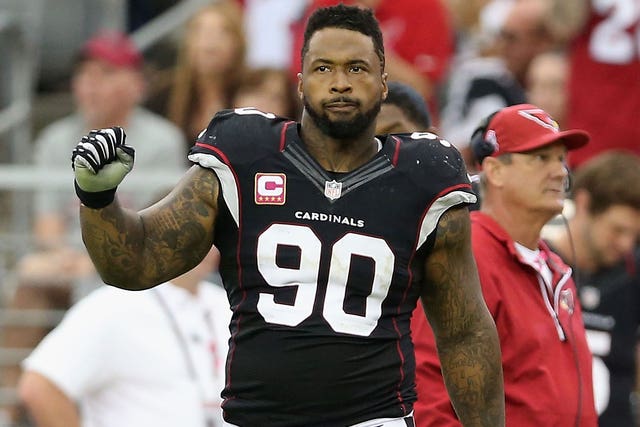 Darnell Dockett wants everyone to know his guns are legal, but he's  strapped