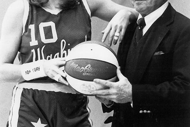 Globetrotters rival Red Klotz was 'happiest losingest man in the