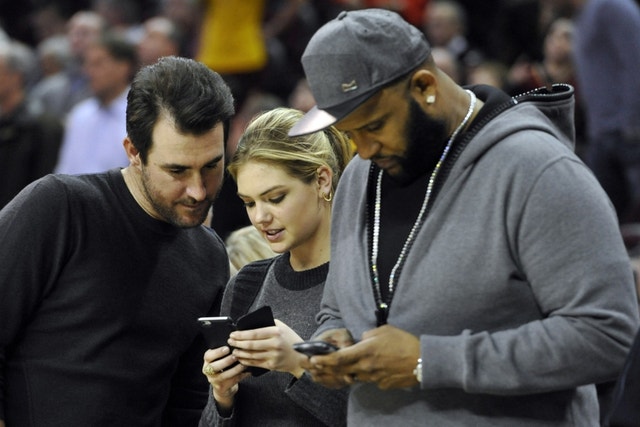 verlander: After Justin Verlander's Houston Astros win World Series, Kate  Upton shows up on Fox set - The Economic Times