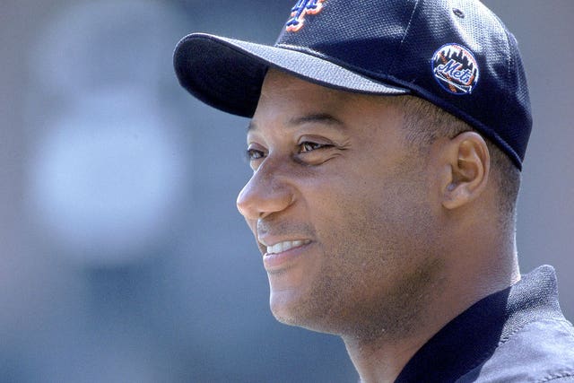 Darryl Hamilton mourned by family, friends at Monday service after