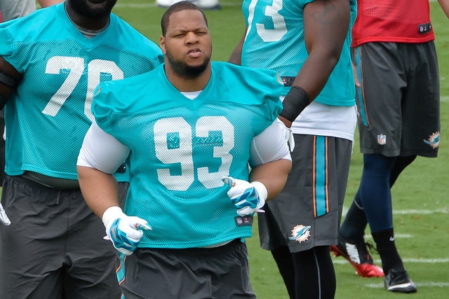 How the Raiders can sign Ndamukong Suh on Wednesday (oh, and Eric