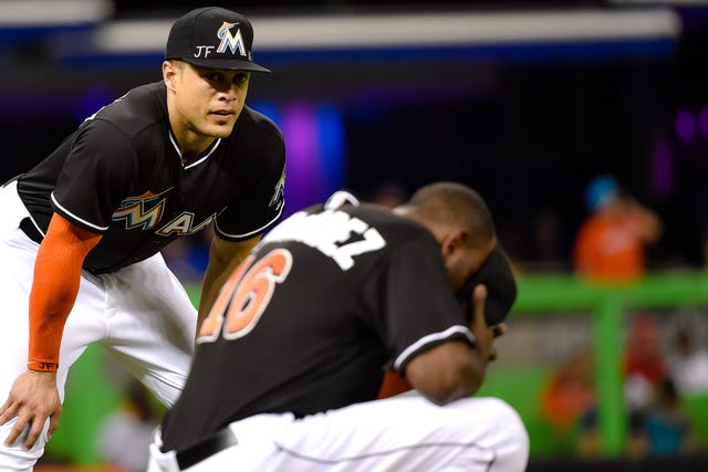 Dee Gordon Hits Leadoff Home Run, Miami Marlins Honor Jose Fernandez in  First Game Since Pitcher's Death
