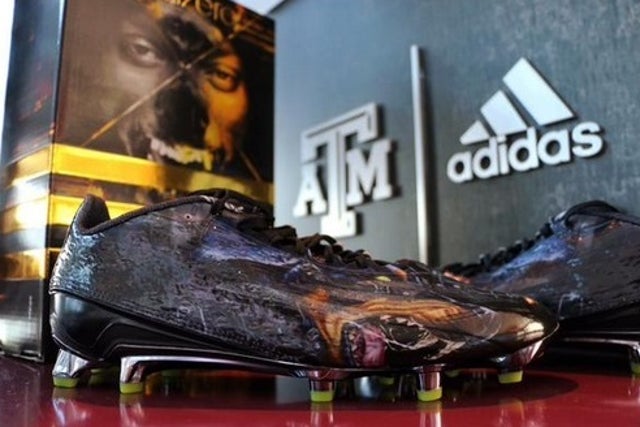 Snoop Dogg hooks Texas A M up with adidas cleats FOX Sports