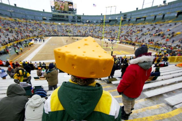 Packers fans show power of the Cheesehead at World Cup