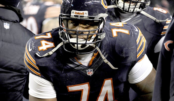 Chicago Bears OL Jermon Bushrod shows off his soft hands (VIDEO)