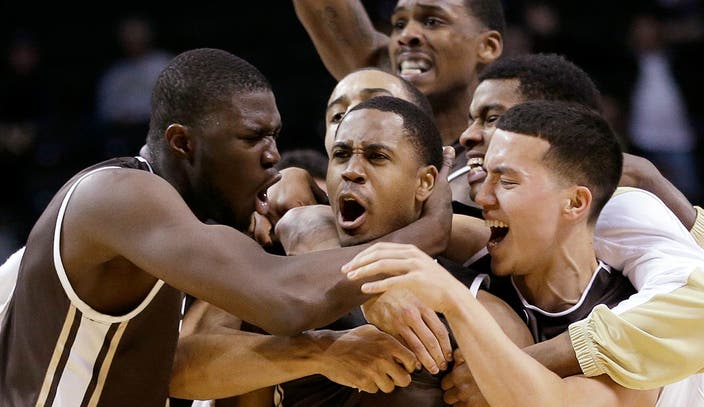 St Bonaventure Stuns No 18 Saint Louis With Gathers Buzzer