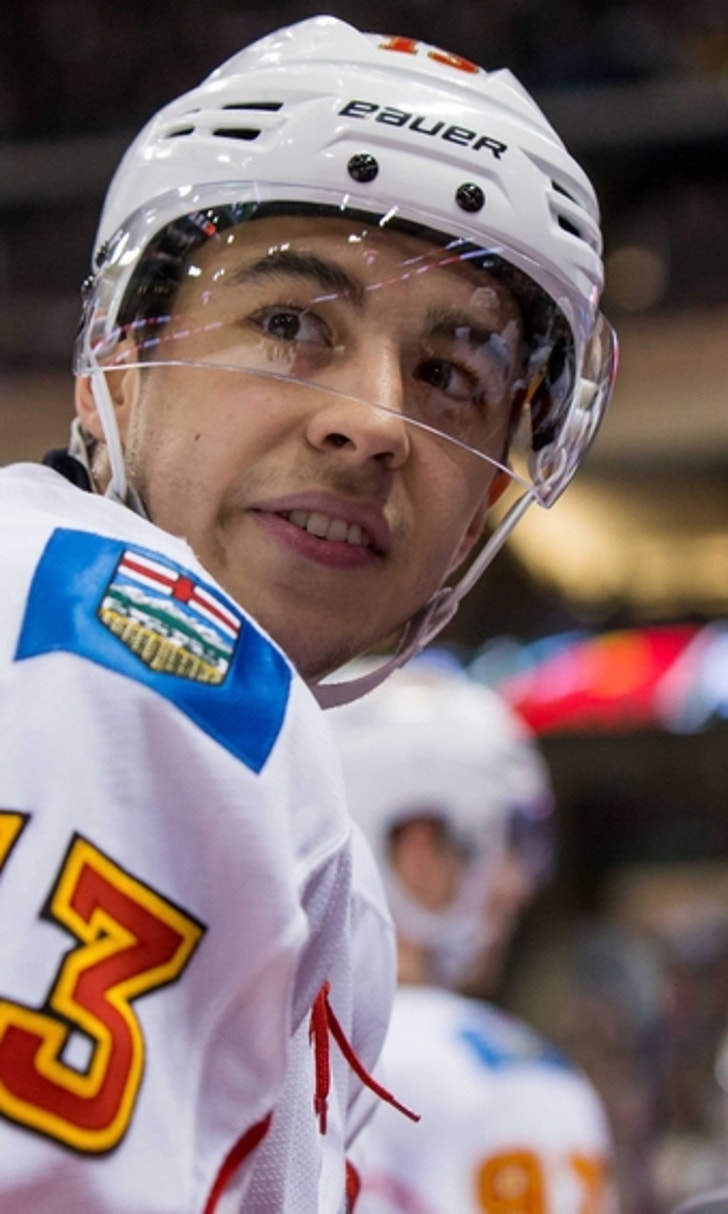 Calgary Flames sign Johnny Gaudreau to six-year deal | FOX ...