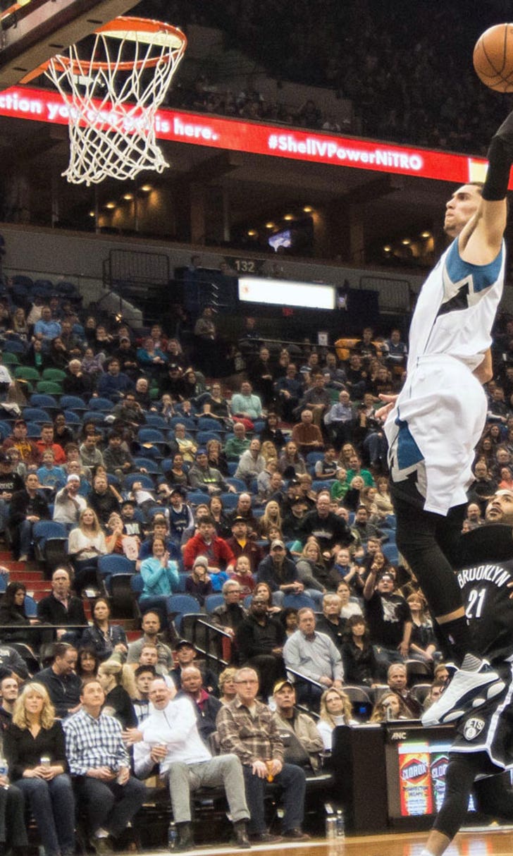 Watch dunk champ Zach LaVine pull off a 360 slam from the freethrow
