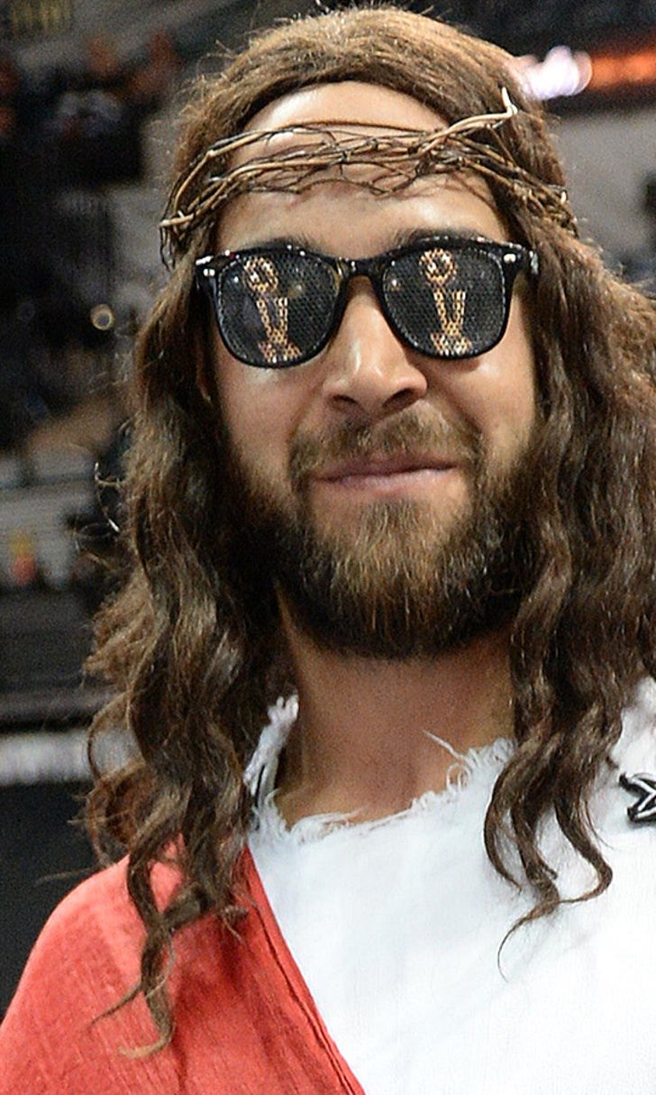San Antonio Spurs' 'Spurs Jesus' fan stops a home invasion ...