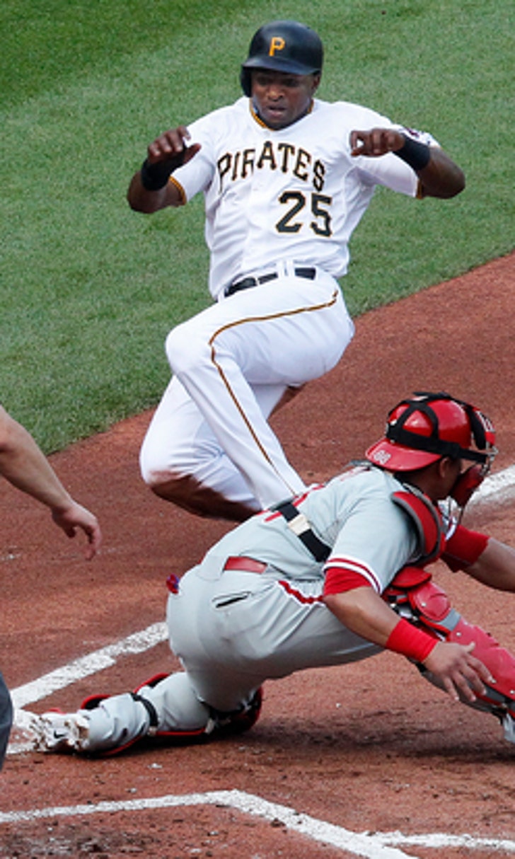 Catchers still adjusting to baseball's plateblocking rule FOX Sports