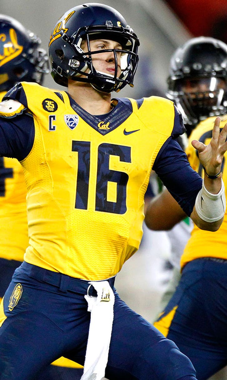 Qb Jared Goff Breaks Cal S All Time Records For Passing Yards Completions Total Offense Fox Sports